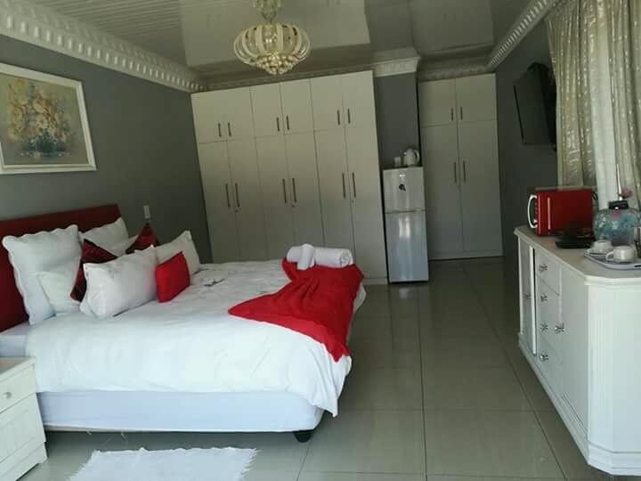 Thembisi Guesthouse Newcastle Exterior foto