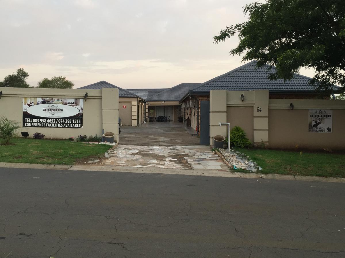 Thembisi Guesthouse Newcastle Exterior foto